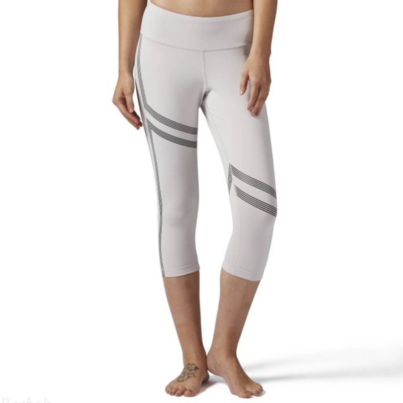 Reebok Linear 3/4 Workout Tights - Picture 2 of 5